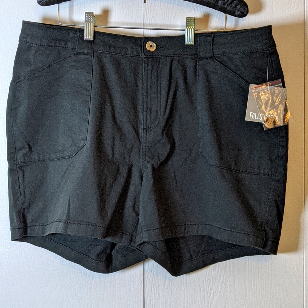 Falls creek chino shorts size 18 black